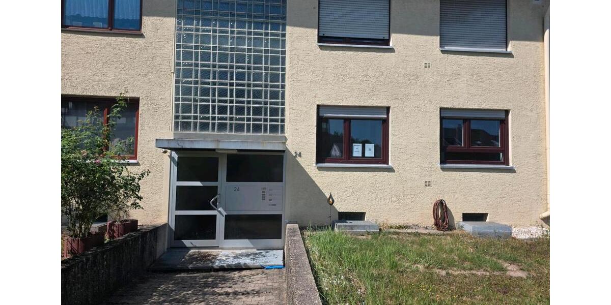 Erdgeschoßwohnung Böblingen - 4.5 Zimmer, 85 m&sup2;, 290.000&euro; | Angebot:27265022