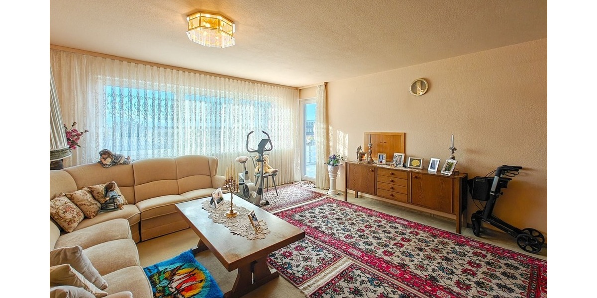 3-Zimmer Wohnung mit Tiefgaragenstellplatz und Balkon - 3- Reutlingen Baden-Württemberg | Angebot:24795926
