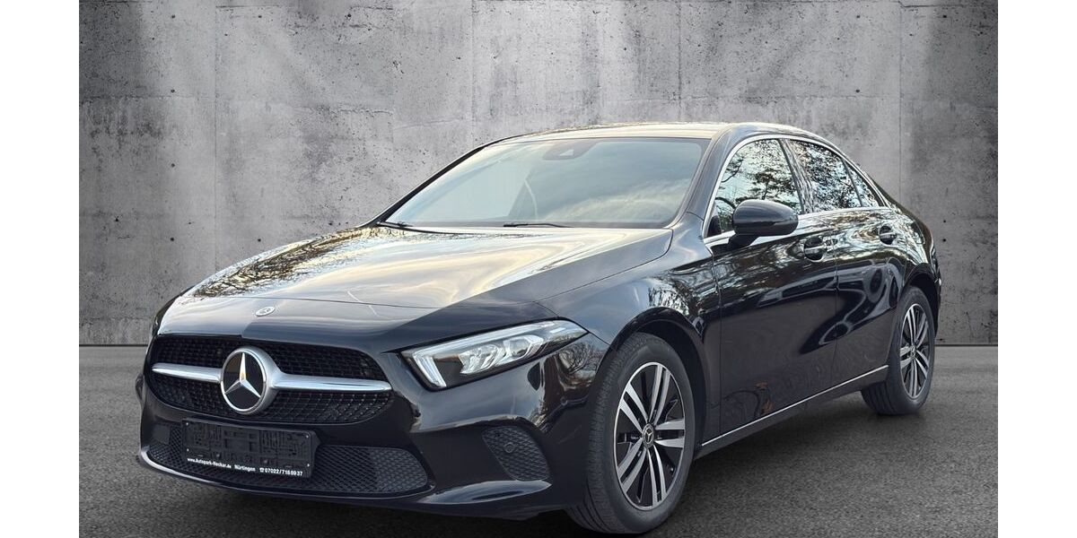 Mercedes-Benz A 200 88.300 km 25.890 &euro; Nürtingen bei Stuttgart 72622