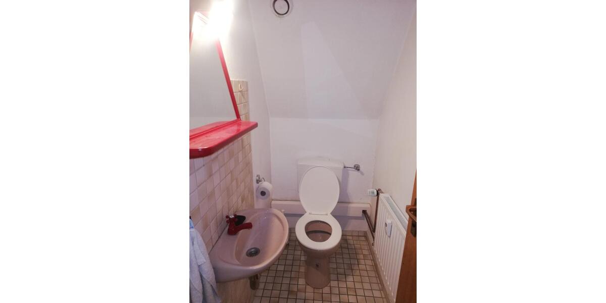 Dachgeschoßwohnung Kusterdingen - 5 Zimmer, 14 m&sup2;, 250&euro; | Angebot:25311185