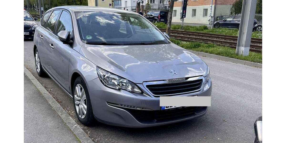 Peugeot 308 112.000 km 8.400 &euro; Stuttgart 70195