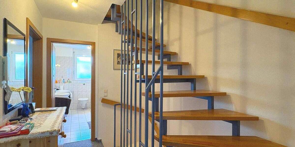 Reihenmittelhaus Stuttgart Vaihingen - 6 Zimmer, 150 m&sup2;, 729.000&euro; | Angebot:25781237