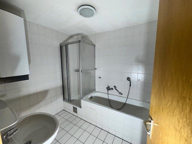 Etagenwohnung Frickenhausen - 3.5 Zimmer, 80 m&sup2;, 250.000&euro; | Angebot:26039120