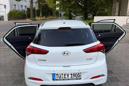 Hyundai i20 98.000 km 7.600 &euro; Reutlingen 72762