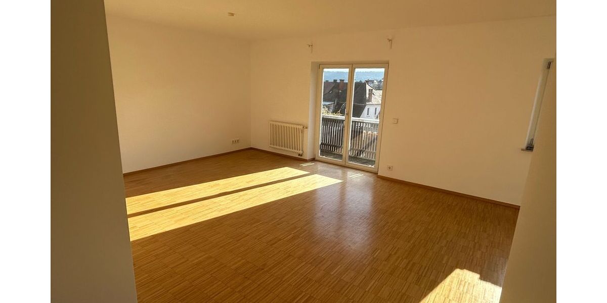 Zwei Zimmer mit Weitblick - Sanierte Wohnung im 1. OG und Balkon - Appartement Stuttgart Botnang | Angebot:26623450