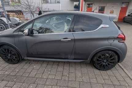 Peugeot 208 80.000 km 10.300 &euro; Leinfelden-Echterdingen 70771