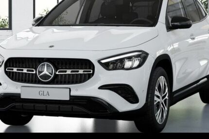 Mercedes-Benz GLA 220 9.900 km 48.790 &euro; Stuttgart 70372