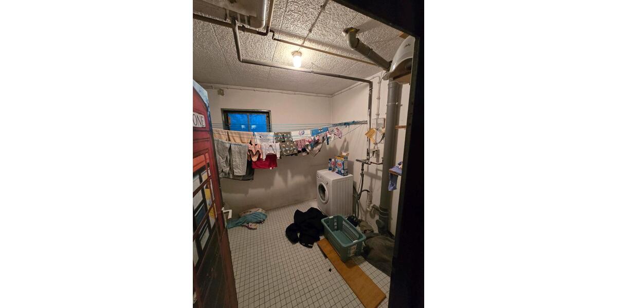 Etagenwohnung Althengstett - 7 Zimmer, 200 m&sup2;, 1.750&euro; | Angebot:25965657