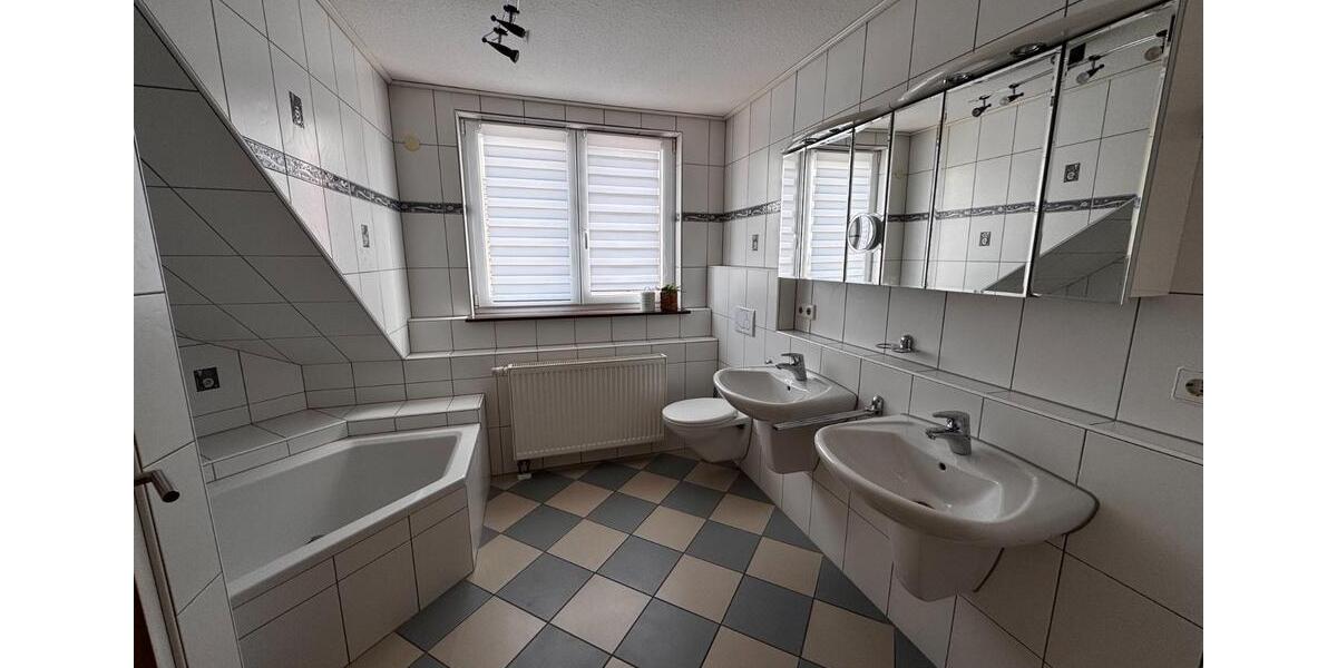 Doppelhaushälfte Hechingen - 5 Zimmer, 124 m&sup2;, 429.000&euro; | Angebot:27097667