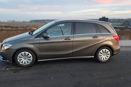 Mercedes-Benz B 180 166.000 km 6.600 &euro; Jettingen 71131