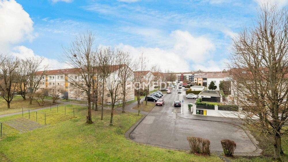 Etagenwohnung Stuttgart Fasanenhof - 4 Zimmer, 83 m&sup2;, 299.000&euro; | Angebot:25737601