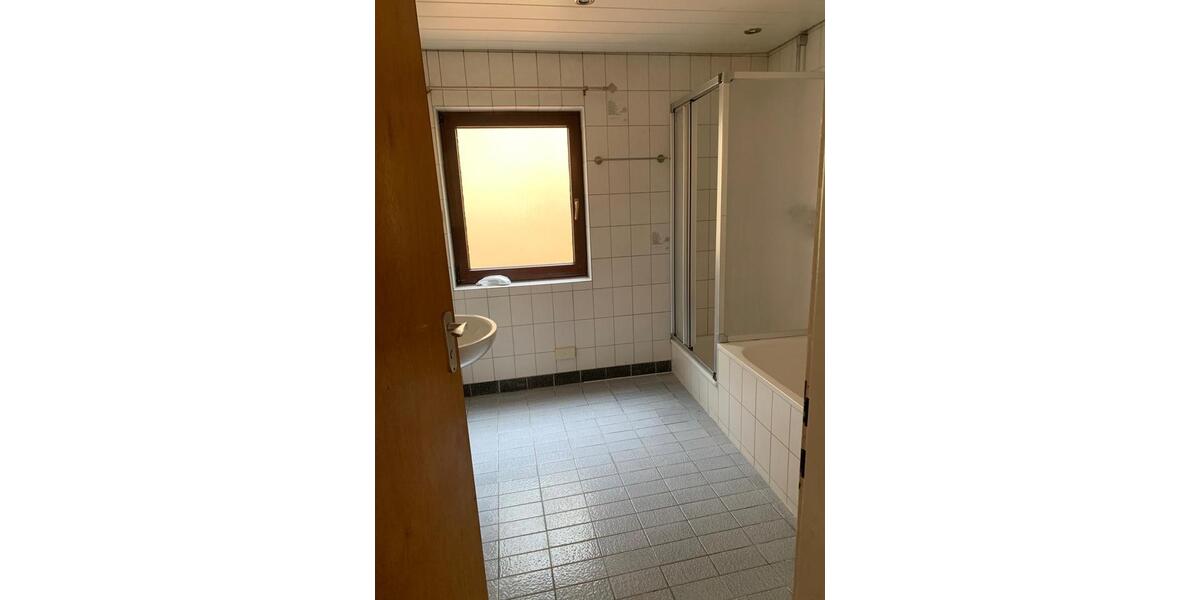 Etagenwohnung Sindelfingen Darmsheim - 3 Zimmer, 90 m&sup2;, 1.250&euro; | Angebot:25436797