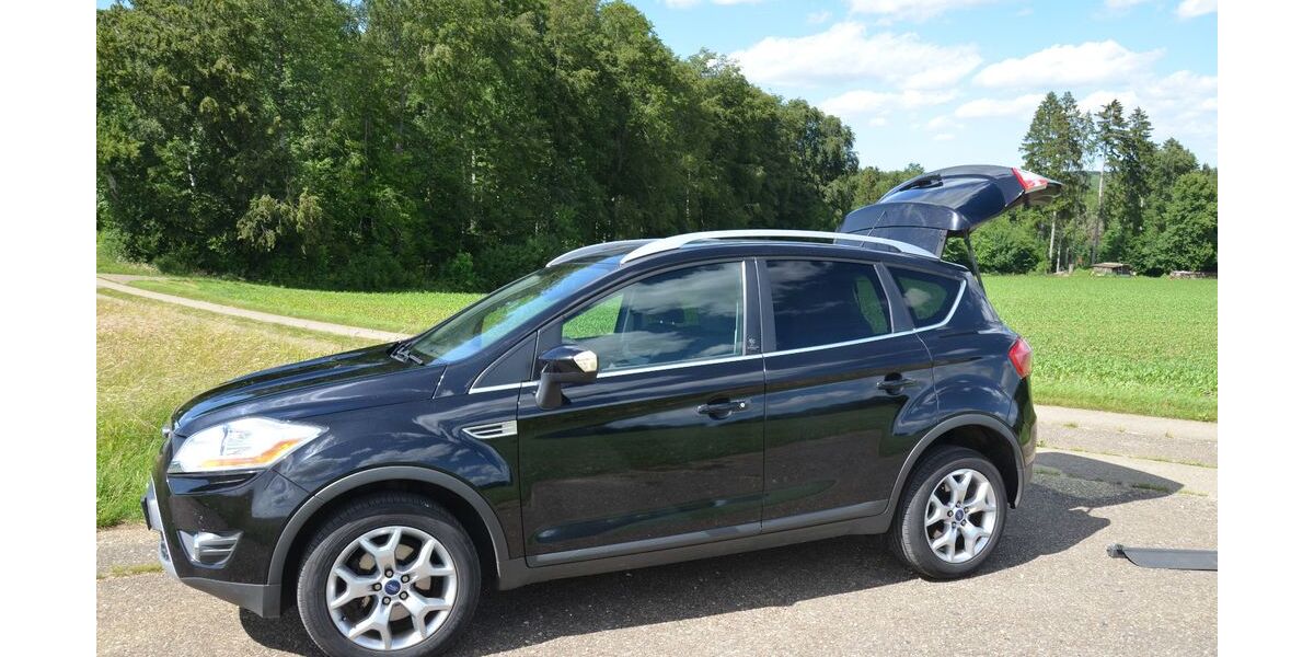 Ford Kuga 92.000 km 8.490 &euro; Bad Urach-Wittlingen 72574