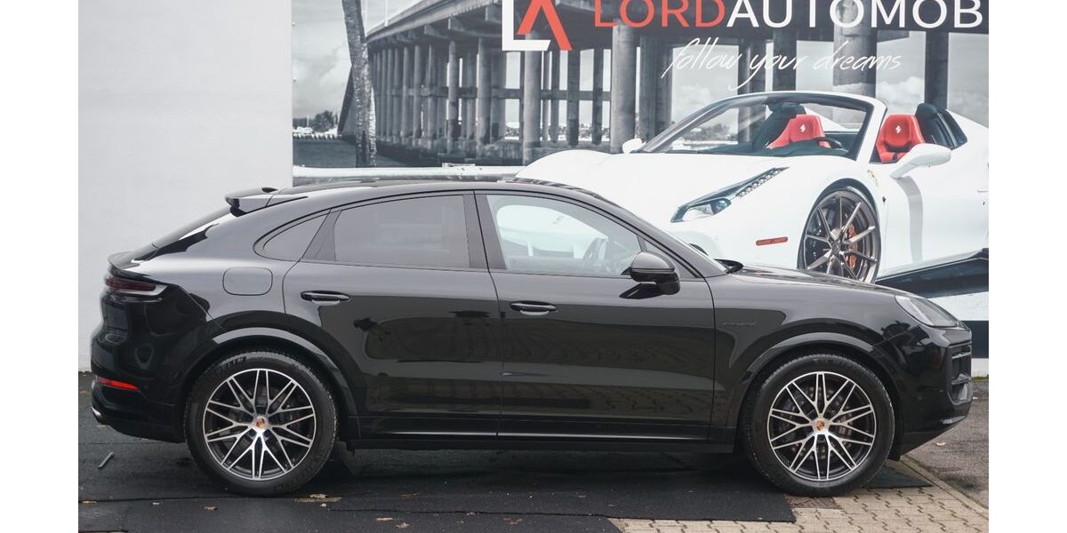 Porsche Cayenne 9.900 km 113.888 &euro; Stuttgart 70499