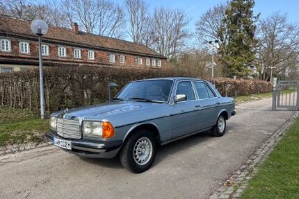 Mercedes-Benz 230 159.000 km 19.900 &euro; Stuttgart 70174