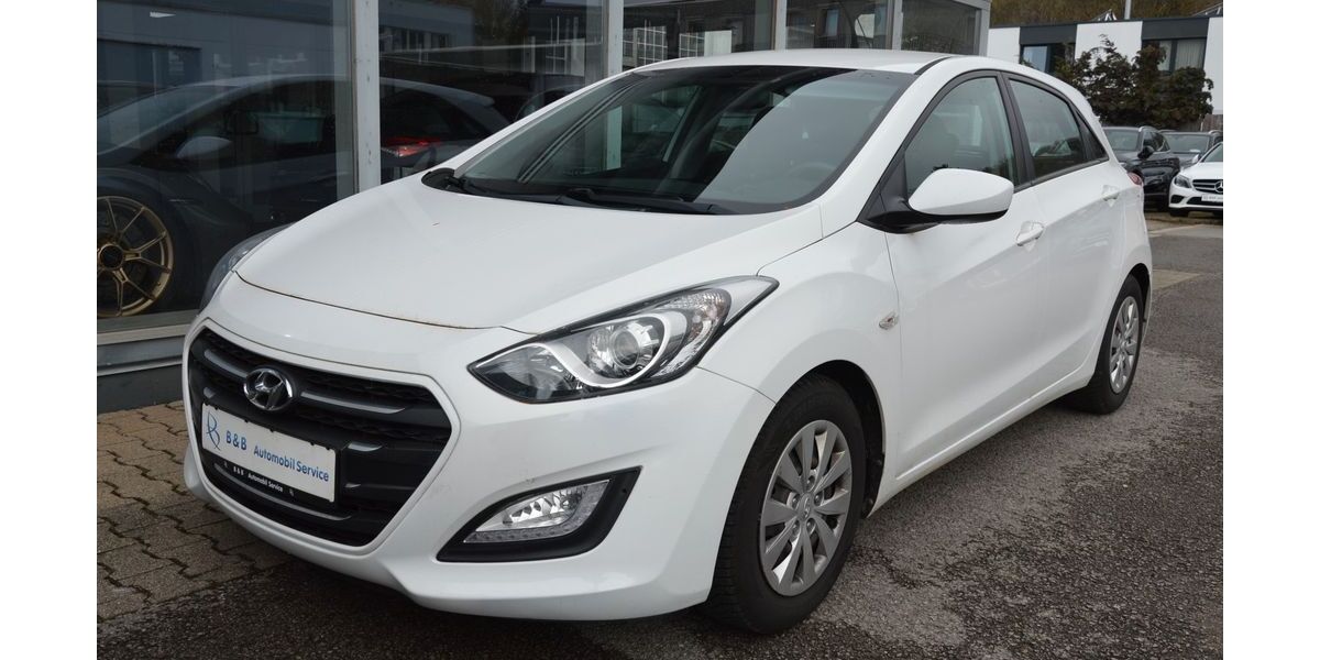 Hyundai i30 77.061 km 7.990 &euro; Herrenberg bei Stuttgart 71083