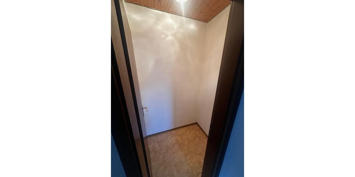 Dachgeschoßwohnung Rottenburg am Neckar - 2.5 Zimmer, 60 m&sup2;, 220.000&euro; | Angebot:23714041