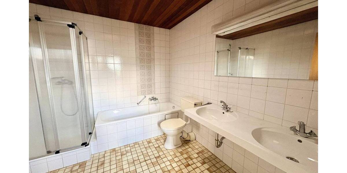 Bungalow Holzgerlingen - 5 Zimmer, 155 m&sup2;, 530.000&euro; | Angebot:26310315