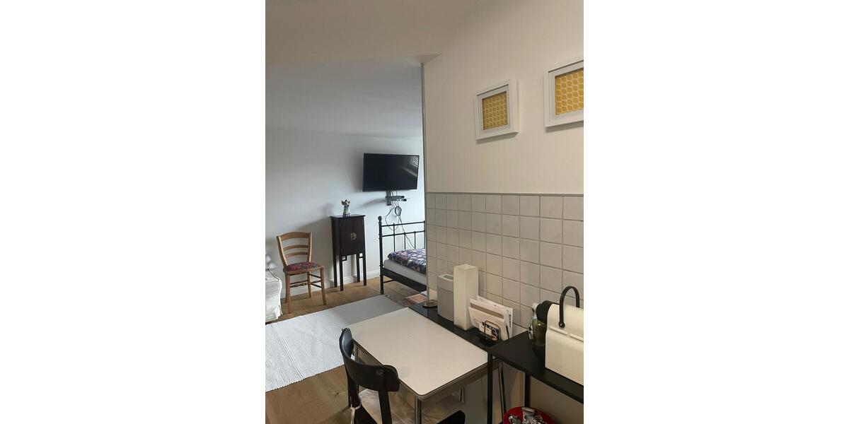 Dachgeschoßwohnung Riederich - 1 Zimmer, 27 m&sup2;, 550&euro; | Angebot:24865393