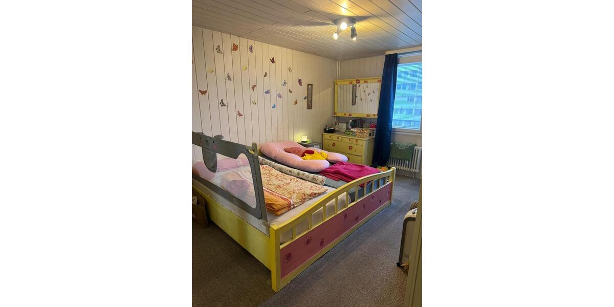 Etagenwohnung Sindelfingen Eichholz - 4.5 Zimmer, 110 m&sup2;, 340.000&euro; | Angebot:24561136