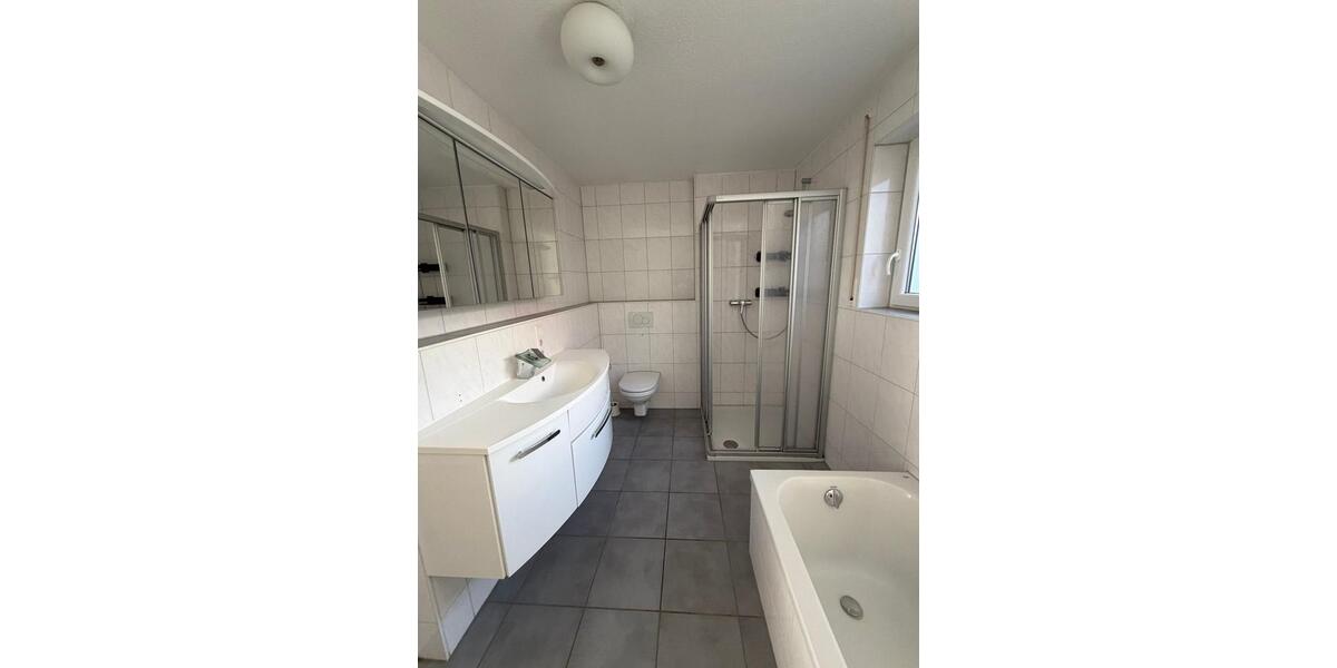 Doppelhaushälfte Herrenberg - 7 Zimmer, 156 m&sup2;, 2.280&euro; | Angebot:25818930