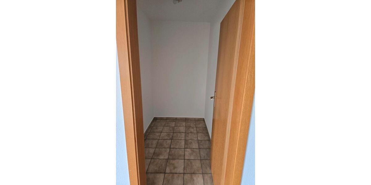 Etagenwohnung Sonnenbühl - 3.5 Zimmer, 86 m&sup2;, 1.100&euro; | Angebot:25636995
