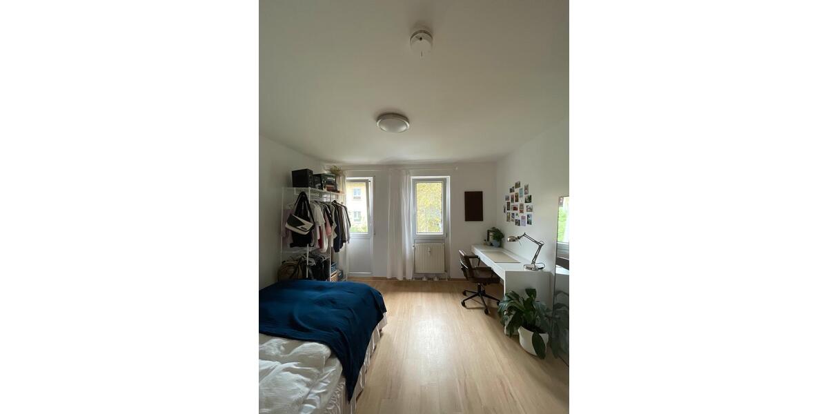Etagenwohnung Tübingen Lustnau - 1 Zimmer, 12 m&sup2;, 470&euro; | Angebot:26477363