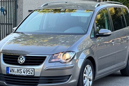 VW Touran 158.000 km 5.990 &euro; Stuttgart 70374