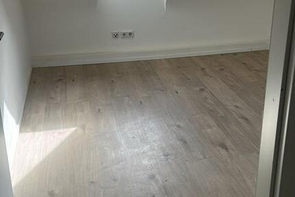 Wohnung Reutlingen Reutlingen (Kernstadt) - 1 Zimmer, 14 m&sup2;, 575&euro; | Angebot:26123217
