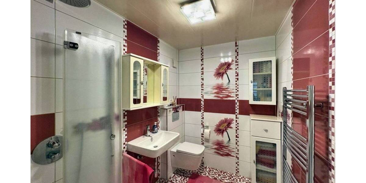 Einfamilienhaus Hechingen - 9 Zimmer, 220 m&sup2;, 650.000&euro; | Angebot:26029373