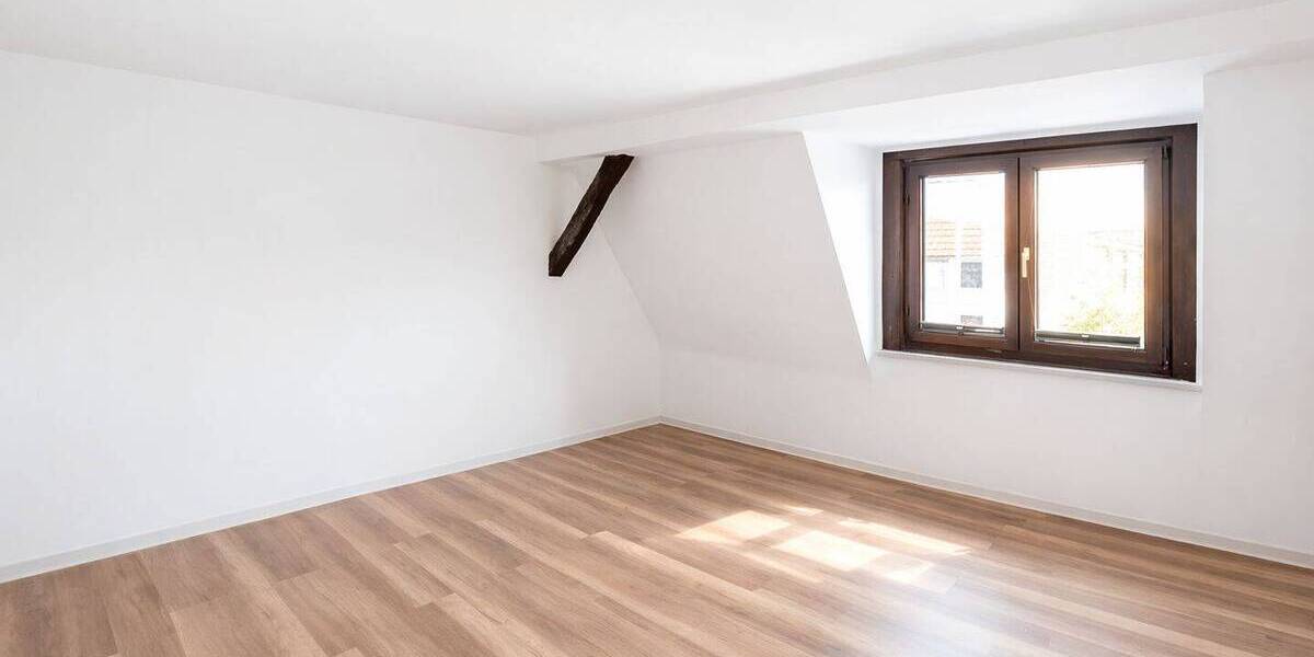 Doppelhaushälfte Stuttgart Degerloch - 4 Zimmer, 105 m&sup2;, 350.000&euro; | Angebot:26616854