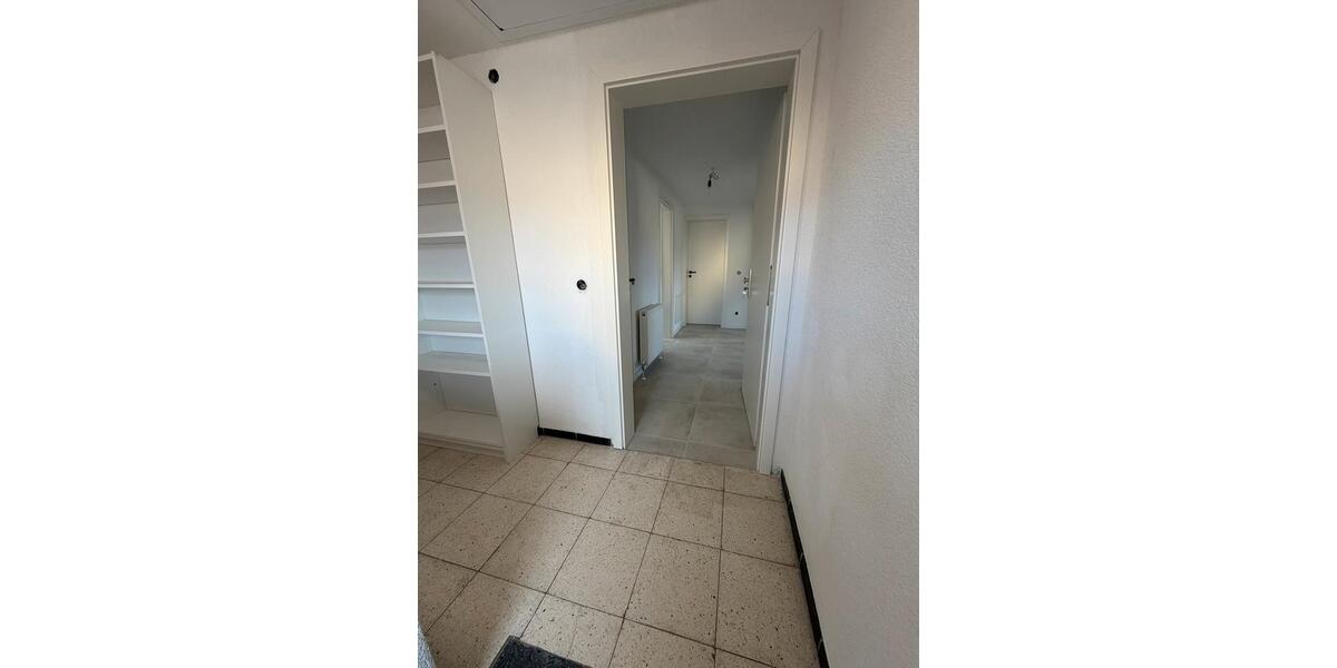 Dachgeschoßwohnung Aidlingen - 3.5 Zimmer, 85 m&sup2;, 1.300&euro; | Angebot:25547177
