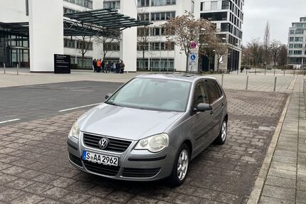 VW Polo 140.572 km 2.800 &euro; Stuttgart 70469