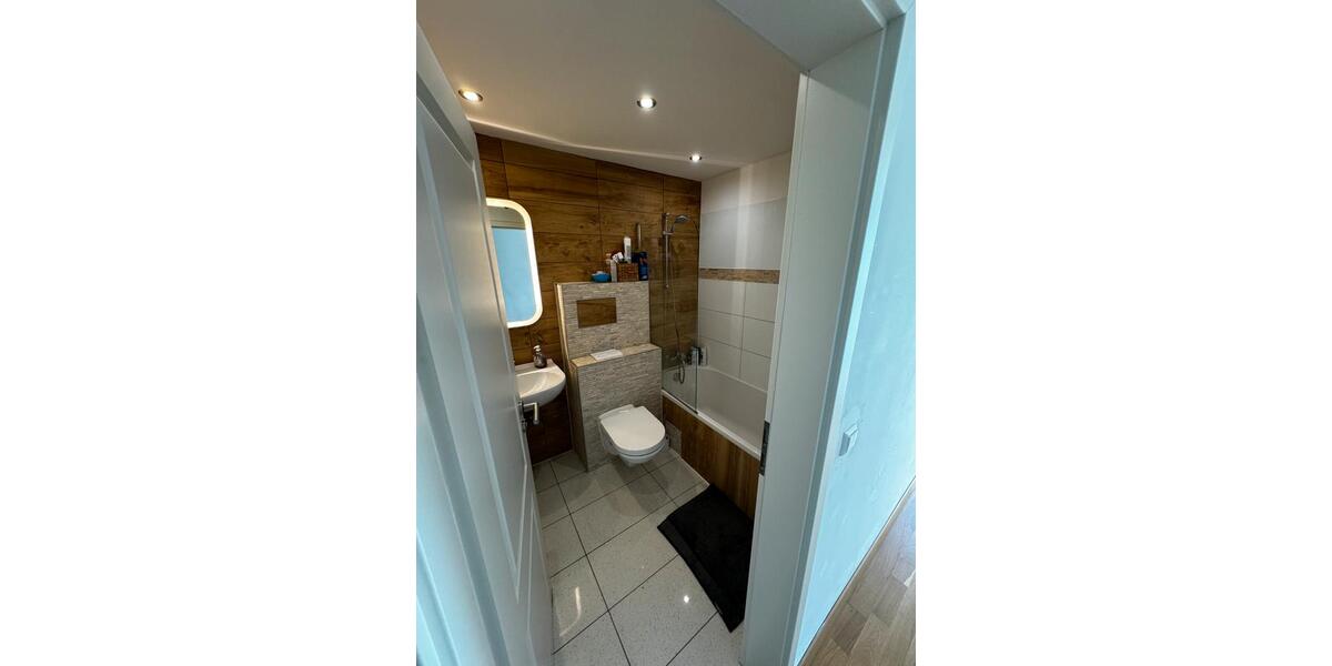 Etagenwohnung Stuttgart Botnang - 3 Zimmer, 89 m&sup2;, 1.300&euro; | Angebot:25855229