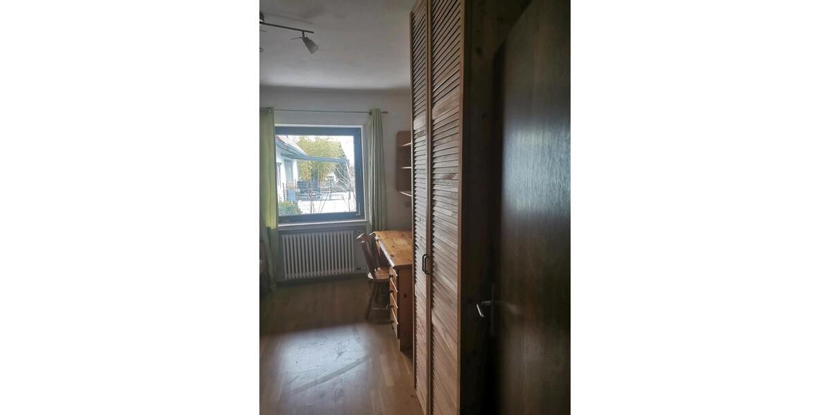 Erdgeschoßwohnung Rottenburg am Neckar - 4 Zimmer, 120 m&sup2;, 350&euro; | Angebot:26223917