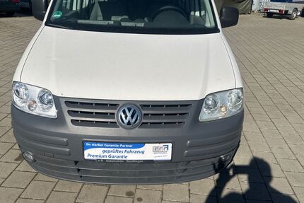 VW Caddy 164.587 km 8.900 &euro; Reutlingen 72762