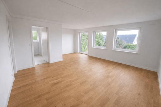 Doppelhaushälfte Holzgerlingen - 6 Zimmer, 178 m&sup2;, 3.000&euro; | Angebot:25519426