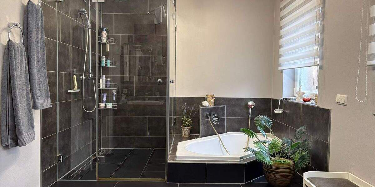 Reihenendhaus Reutlingen Südstadt - 4 Zimmer, 124 m&sup2;, 680.000&euro; | Angebot:25780882