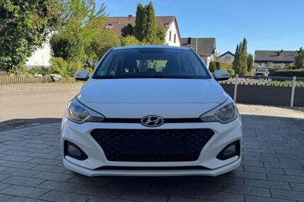 Hyundai i20 90.000 km 10.900 &euro; Herrenberg 71083