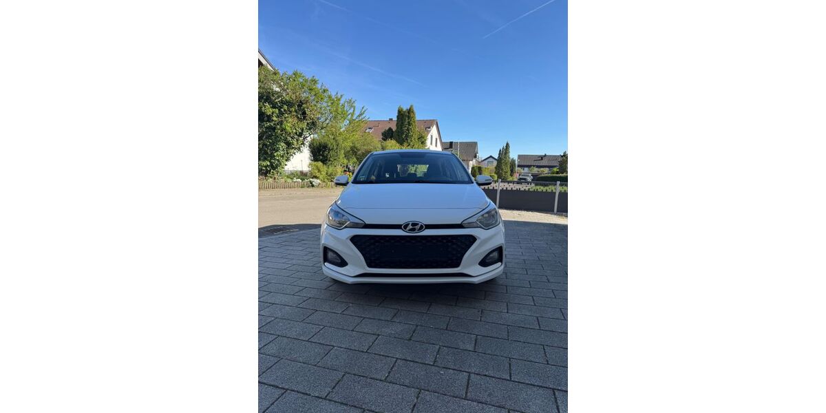 Hyundai i20 90.000 km 10.900 &euro; Herrenberg 71083