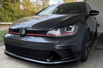 VW Golf 135.943 km 22.999 &euro; Riederich 72585