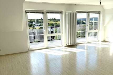 Wohnung Hechingen Gemarkung Hechingen - 2.5 Zimmer, 71 m&sup2;, 258.000&euro; | Angebot:27063550