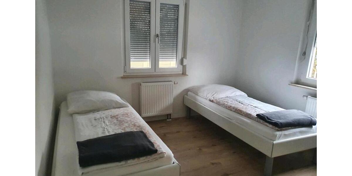 Erdgeschoßwohnung Rottenburg am Neckar - 20 Zimmer, 100 m&sup2;, 500&euro; | Angebot:25977705