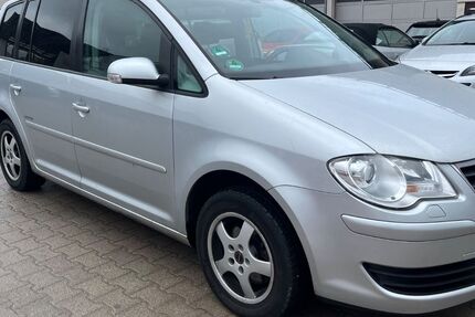 VW Touran 175.200 km 2.650 &euro; Holzgerlingen 71088