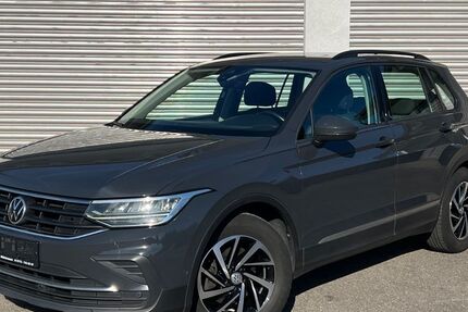 VW Tiguan 289.500 km 15.900 &euro; Hildrizhausen /Stuttgart 71157