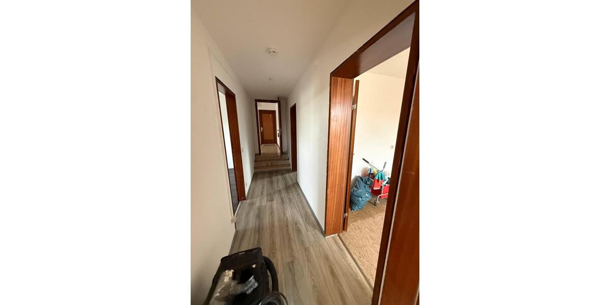 Dachgeschoßwohnung Walddorfhäslach - 2.5 Zimmer, 65 m&sup2;, 1.050&euro; | Angebot:25422652