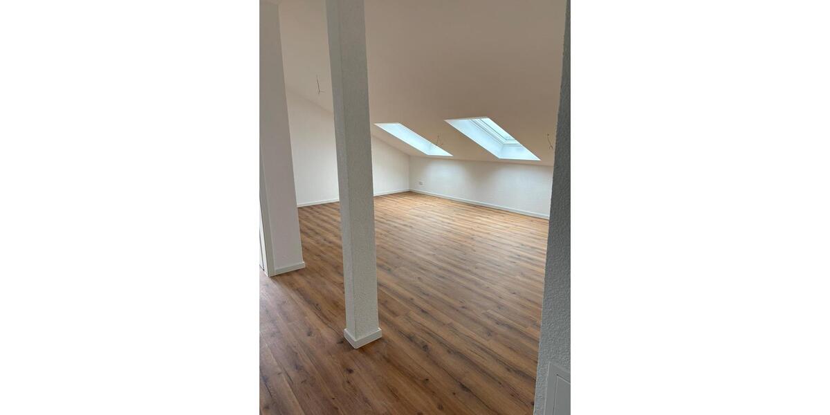 Etagenwohnung Mössingen - 4 Zimmer, 126 m&sup2;, 1.550&euro; | Angebot:26431361