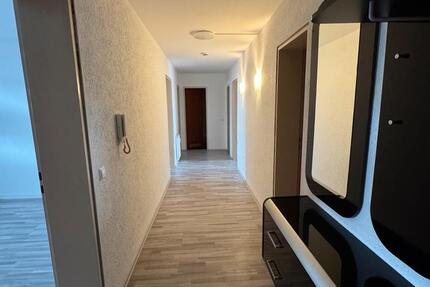 Wohnung Sindelfingen Eichholz - 3.5 Zimmer, 89 m&sup2;, 1.250&euro; | Angebot:25729029