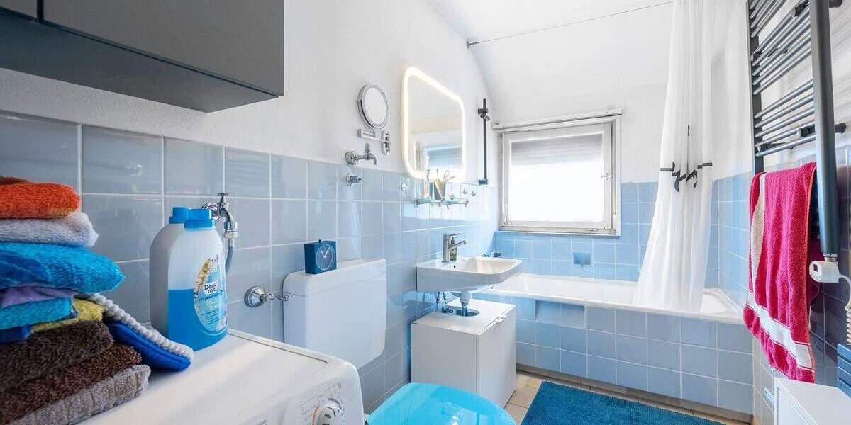 Mehrfamilienhaus, Wohnhaus Stuttgart Degerloch - 9 Zimmer, 140 m&sup2;, 740.000&euro; | Angebot:25685475