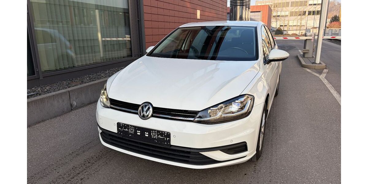 VW Golf 147.000 km 10.300 &euro; Stuttgart 70469